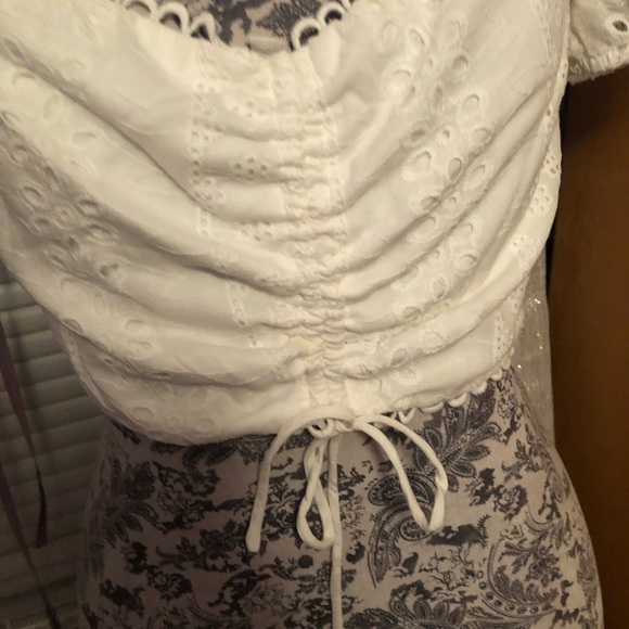 White fox boutique same thing white crop top - Picture 3 of 6